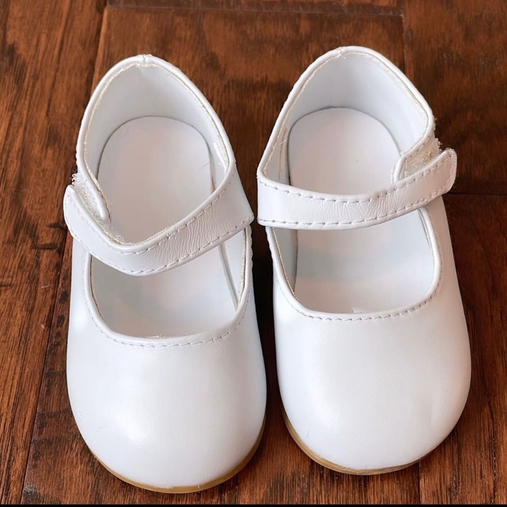 Baby Deer. Size 5. Small indent on left shoe